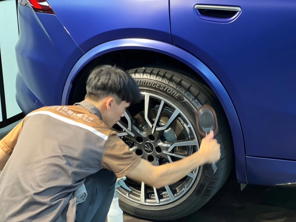 汽車包膜車體包膜,汽機車包膜,透明犀牛皮